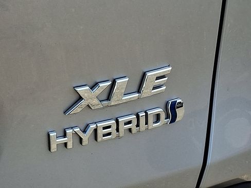 Used 2023 Toyota RAV4 XLE w/ Convenience Package AWD/4WD image 32