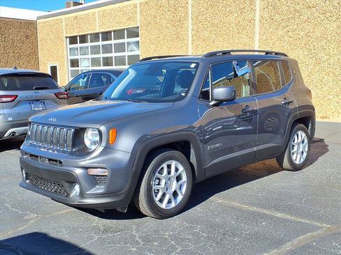 Used 2021 Jeep Renegade Latitude image 1