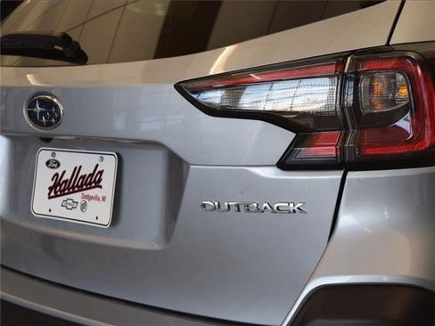 Used 2024 Subaru Outback Premium image 44
