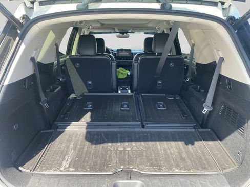 Used 2023 Nissan Pathfinder Platinum FWD image 28