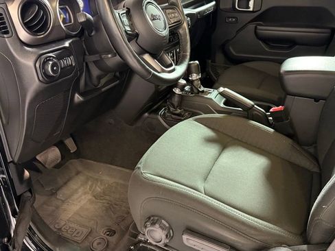 Certified 2020 Jeep Wrangler Unlimited Sport image 12