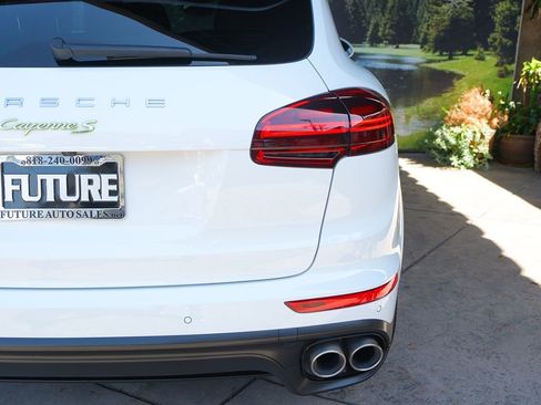 Used 2017 Porsche Cayenne S image 41