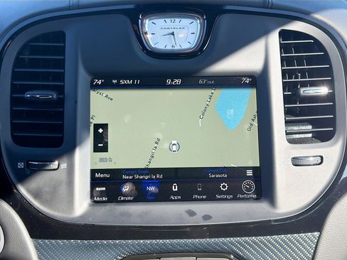 Used 2023 Chrysler 300 C image 30