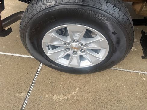 Certified 2025 Chevrolet Silverado 1500 LT image 4