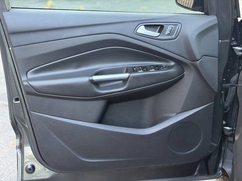 Used 2016 Ford Escape SE FWD image 11