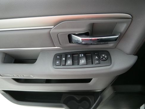 Used 2018 RAM 1500 Big Horn AWD/4WD image 19