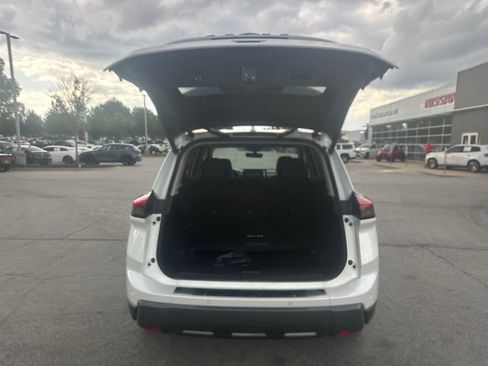 Used 2024 Nissan Rogue SL w/ SL Premium Package AWD/4WD image 11