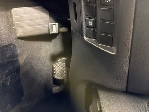Used 2019 Nissan Pathfinder SV FWD image 14