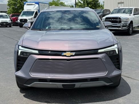 Used 2024 Chevrolet Blazer EV LT AWD/4WD image 3