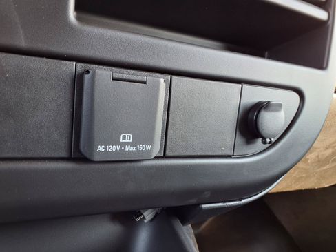 Used 2023 Chevrolet Express 2500 w/ Driver Convenience Package RWD image 8