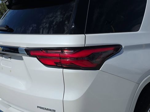 Used 2022 Chevrolet Traverse Premier image 7