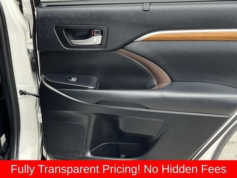 Used 2019 Toyota Highlander Limited Platinum AWD/4WD image 22