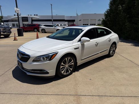 Used 2019 Buick LaCrosse Essence w/ Sun and Shade Package AWD/4WD image 7