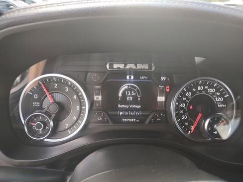 Used 2023 RAM 1500 Laramie image 30