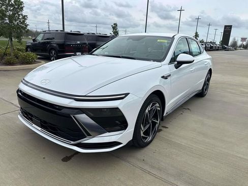 New 2026 Hyundai Sonata SEL FWD image 3