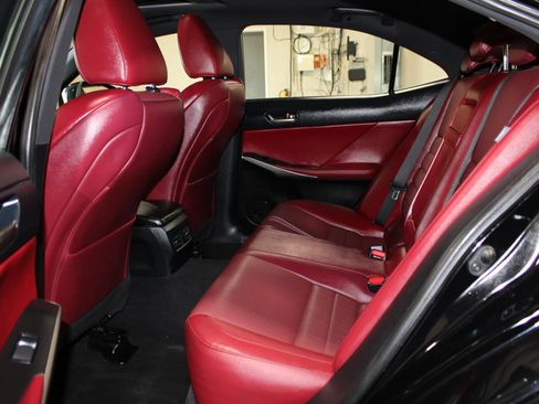 Used 2019 Lexus IS 300 F Sport w/ F Sport Package RWD image 31