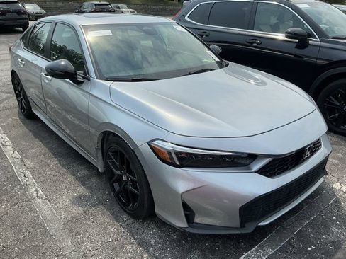 Used 2025 Honda Civic Sport image 4