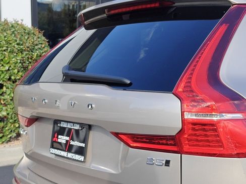 Used 2025 Volvo XC60 B5 Core image 36