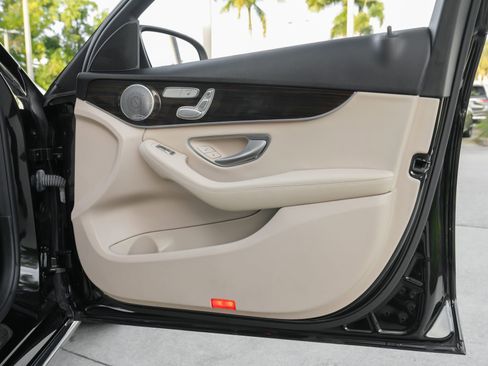 Used 2021 Mercedes-Benz C 300 Sedan image 39