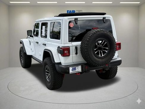 Certified 2025 Jeep Wrangler Unlimited Rubicon AWD/4WD image 14
