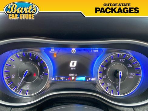 Used 2016 Chrysler 300 Limited RWD image 35