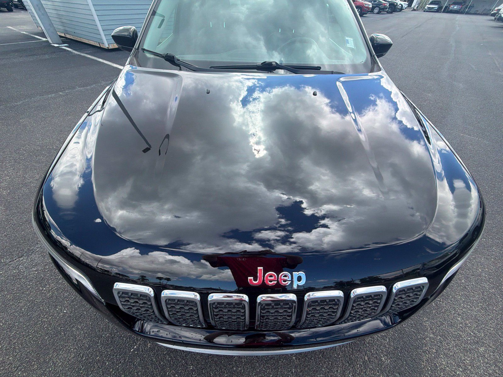 Used 2019 Jeep Cherokee Limited FWD image 20