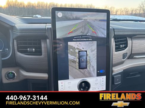 Used 2022 Ford Expedition Limited image 31