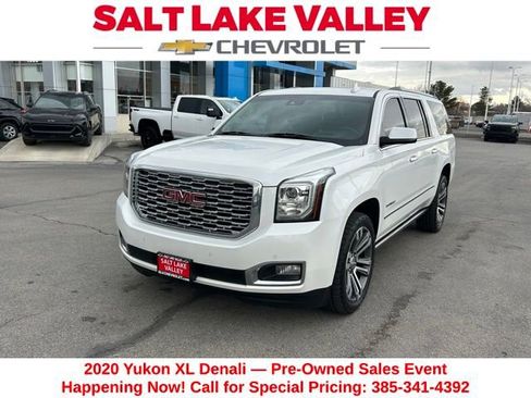 Used 2020 GMC Yukon XL Denali w/ Denali Premium Package image 2