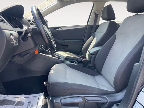 Used 2017 Volkswagen Jetta S image 30