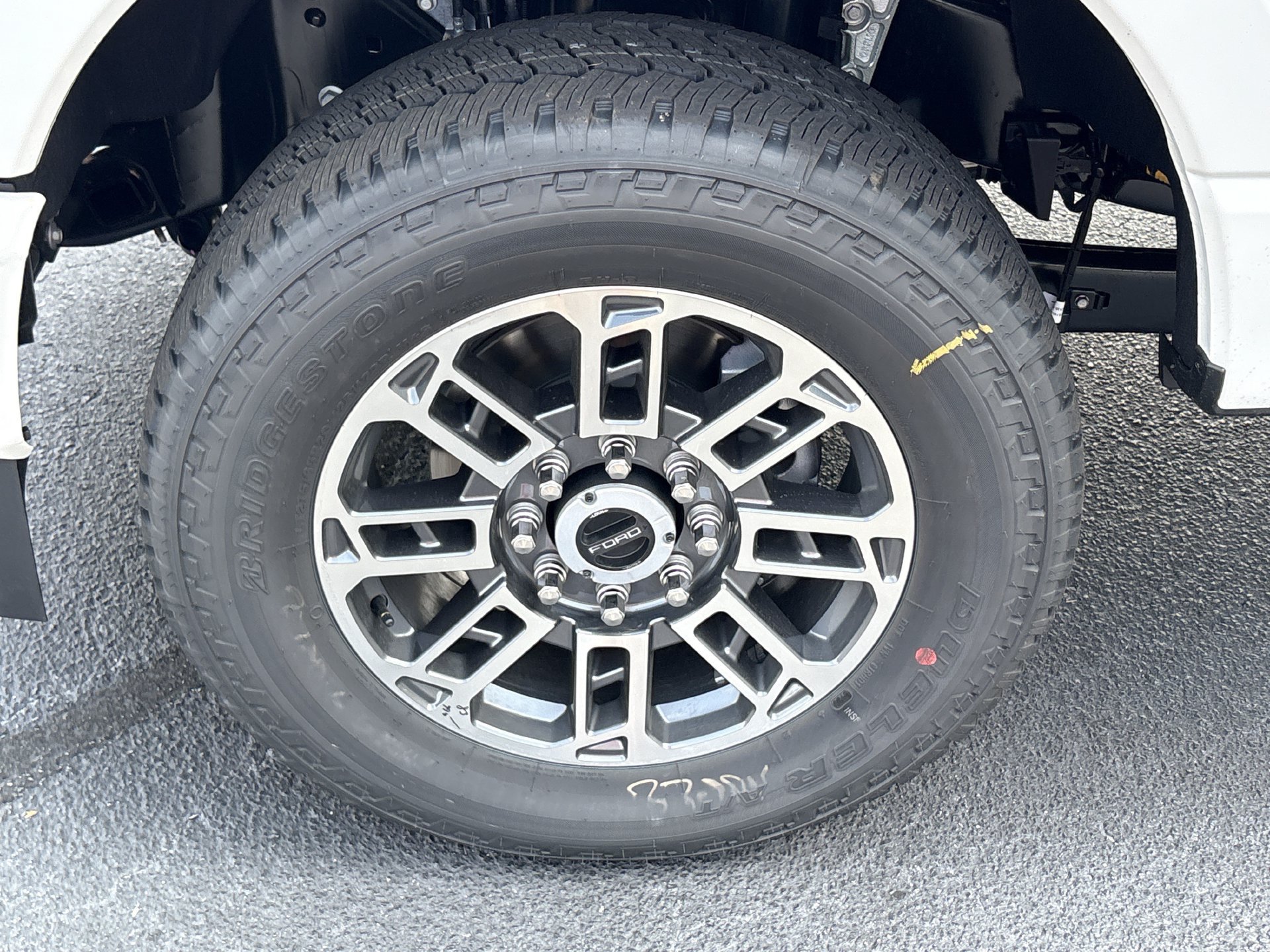 New 2027 Ford F350 Platinum w/ Platinum Plus Package AWD/4WD image 23