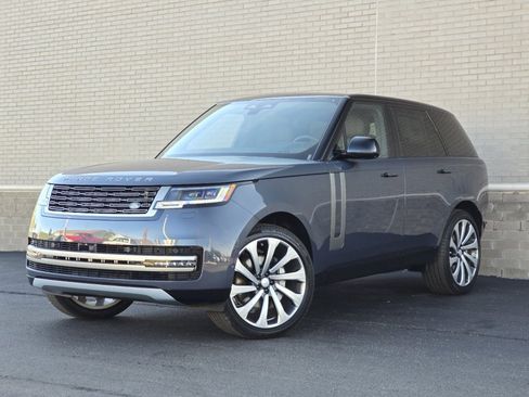 New 2025 Land Rover Range Rover SE image 2