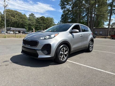 Used 2020 Kia Sportage LX FWD image 2