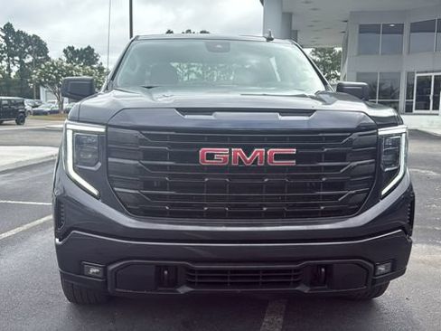 Used 2024 GMC Sierra 1500 Elevation AWD/4WD image 2