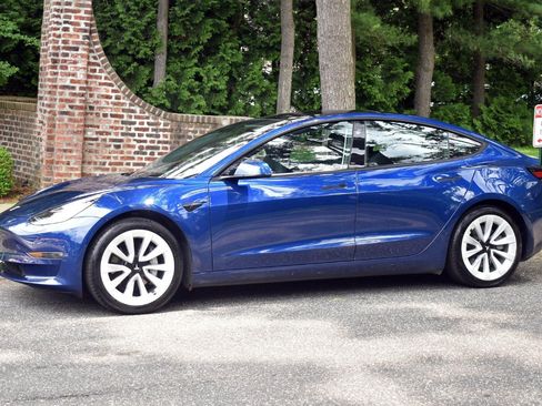 Used 2021 Tesla Model 3 Long Range AWD/4WD image 2