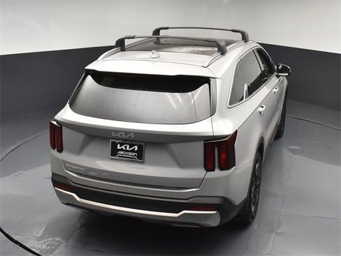 Certified 2025 Kia Sorento S w/ Panoramic Sunroof Package image 50