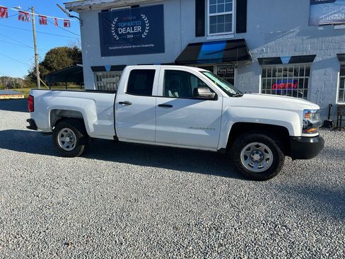 Used 2019 Chevrolet Silverado 1500 W/T w/ WT Convenience Package AWD/4WD image 6