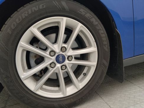 Used 2018 Ford Focus SE FWD image 31