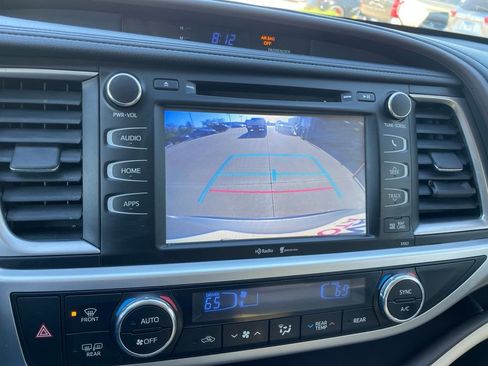 Used 2015 Toyota Highlander XLE AWD/4WD image 22
