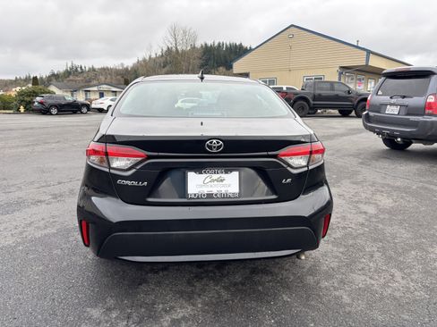 Used 2022 Toyota Corolla LE image 5