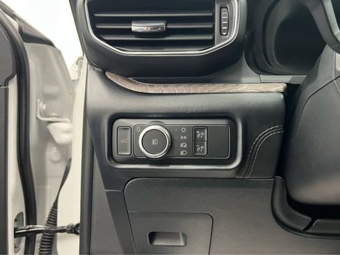 Used 2021 Ford Explorer Platinum w/ Equipment Group 601A image 25