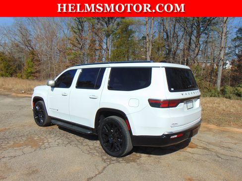 Certified 2025 Jeep Wagoneer 4DR 4WD image 9