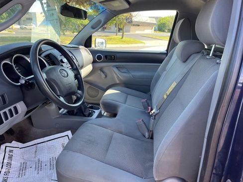 Used 2005 Toyota Tacoma 2WD Regular Cab image 9