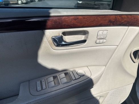 Used 2008 Cadillac DTS Performance FWD image 11