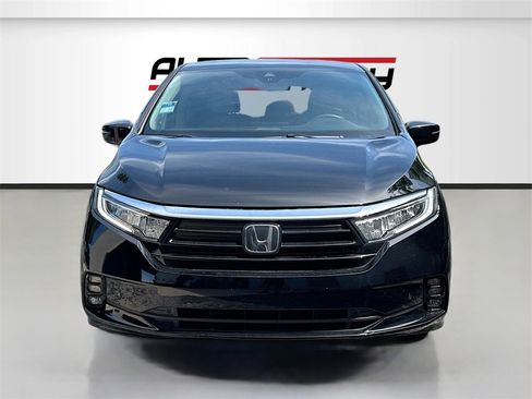 Used 2022 Honda Odyssey Elite image 2