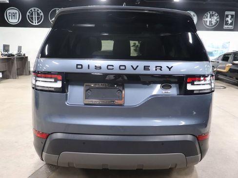 Used 2019 Land Rover Discovery SE image 4