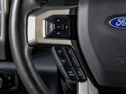 Used 2022 Ford F250 Platinum w/ FX4 Off-Road Package image 18