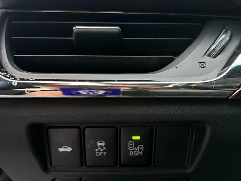 Used 2013 Toyota Avalon XLE image 28