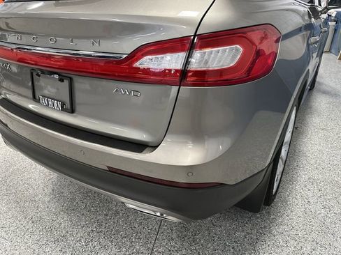 Used 2016 Lincoln MKX Reserve w/ Climate Package image 32