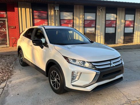 Used 2020 Mitsubishi Eclipse Cross ES FWD image 9