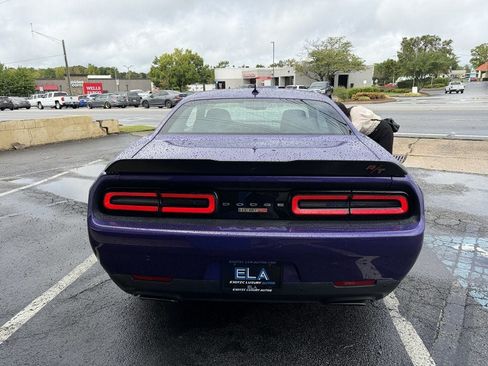 Used 2016 Dodge Challenger R/T RWD image 9